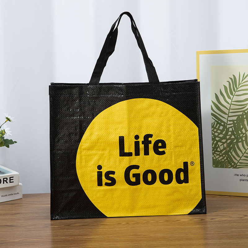 Introduzione alla borsa tote in tessuto per lo shopping