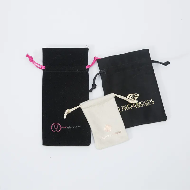 Cerchi una custodia di alta qualità? Borsa con coulisse in velluto