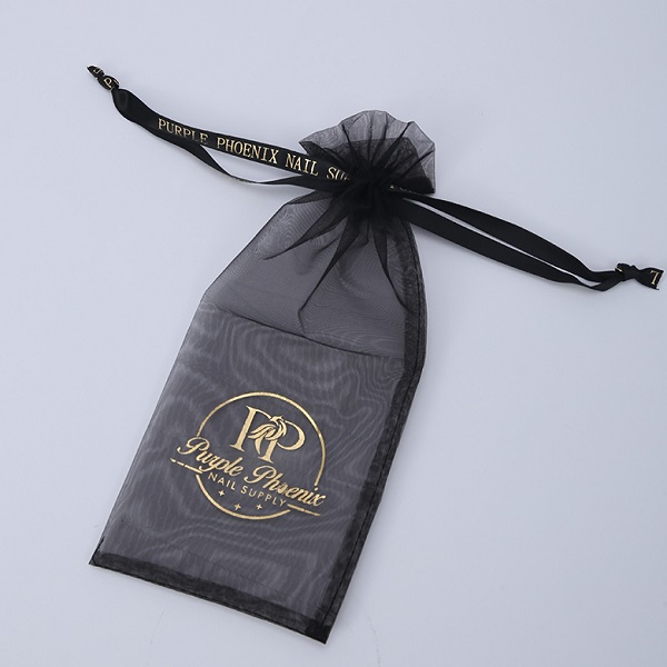 Borse in organza con logo oro nero